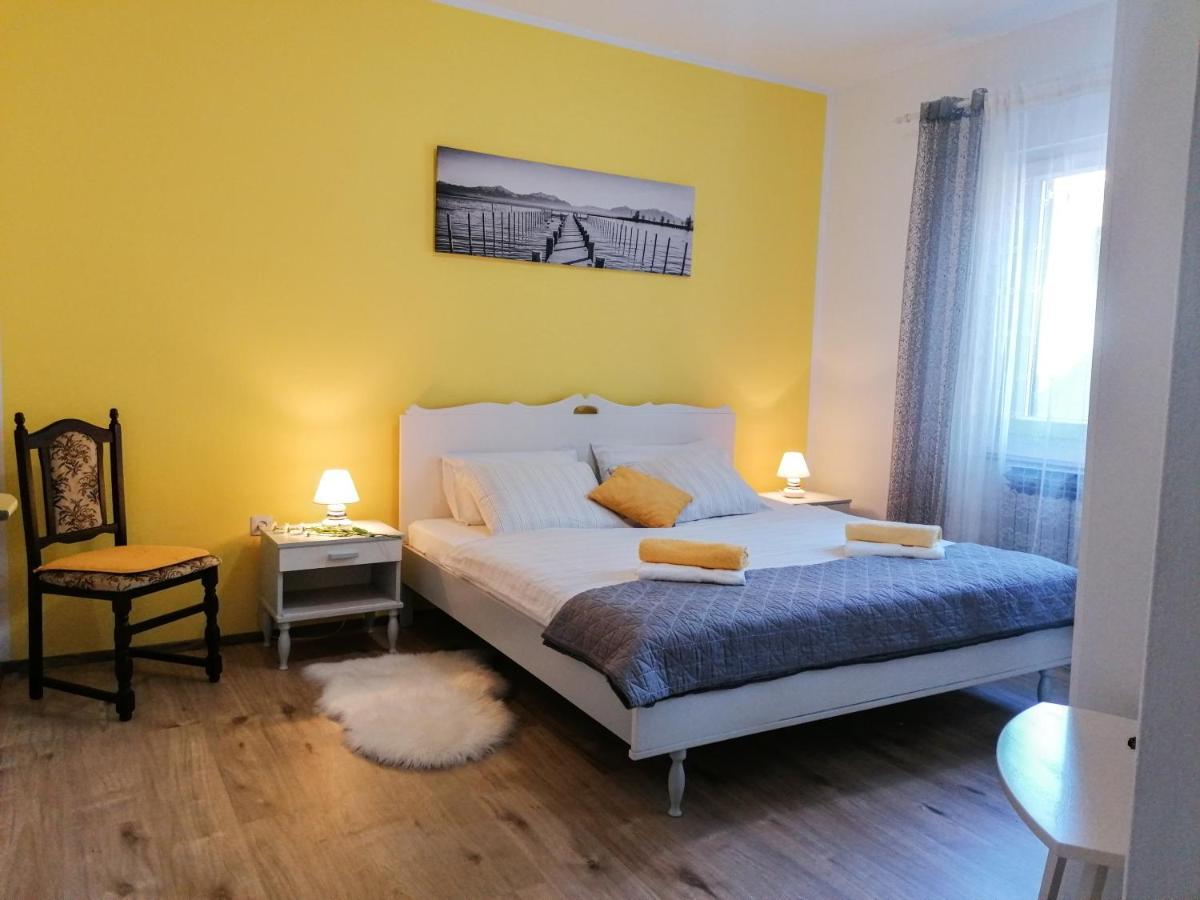 Apartments Relax Rovinj Bagian luar foto