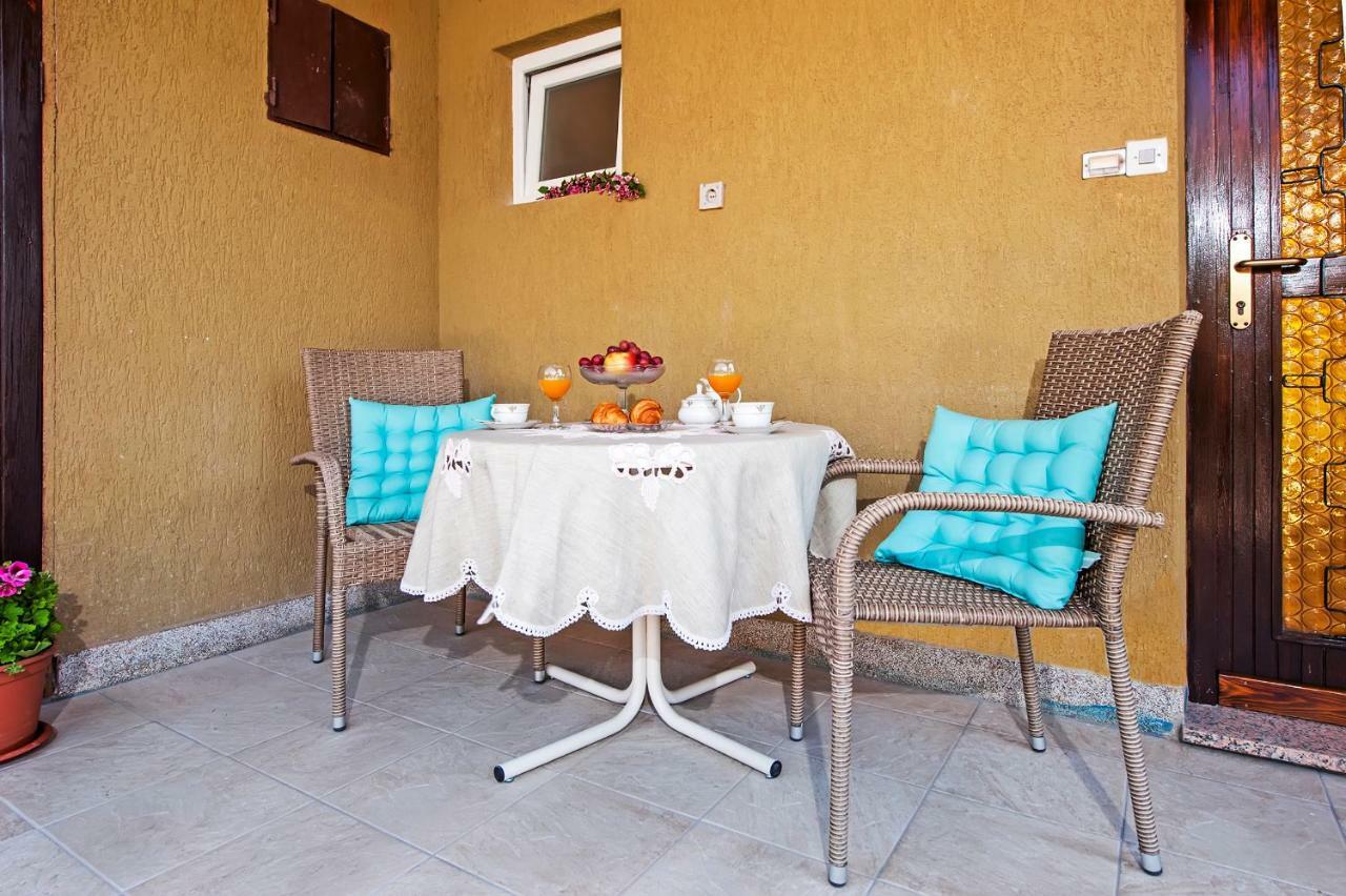 Apartments Relax Rovinj Bagian luar foto