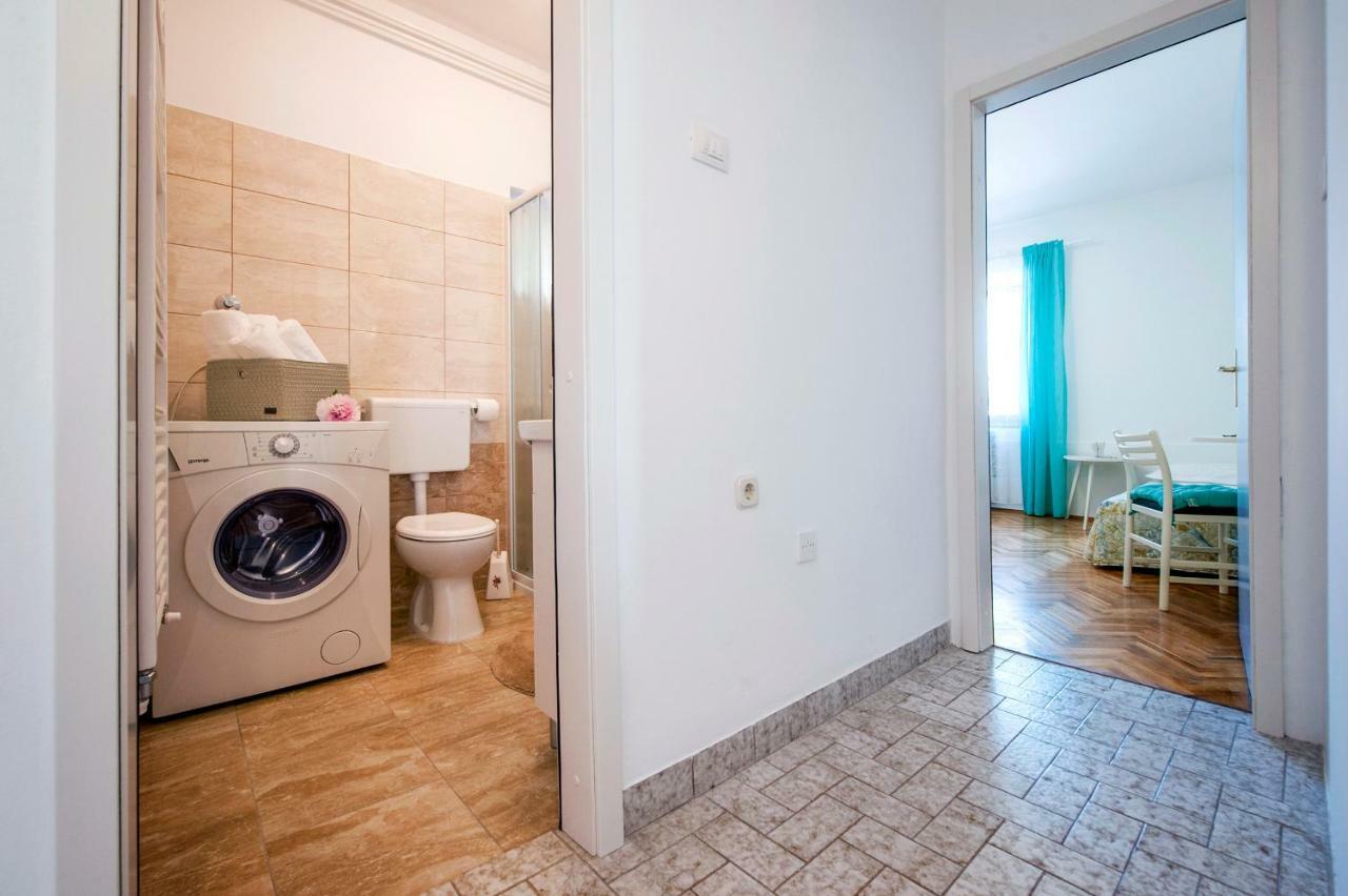 Apartments Relax Rovinj Bagian luar foto